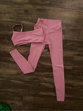 Form Dusty Rose Leggings and Sports Bra Set